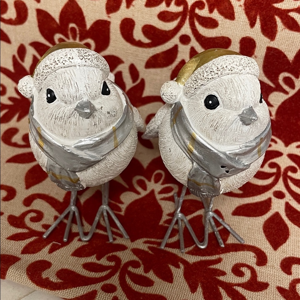 Set of 2 Vintage Winter Snow Bird Christmas Figurine Decor